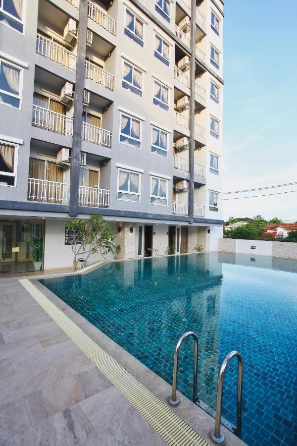 Leenova Place Bangkok Ngoại thất bức ảnh