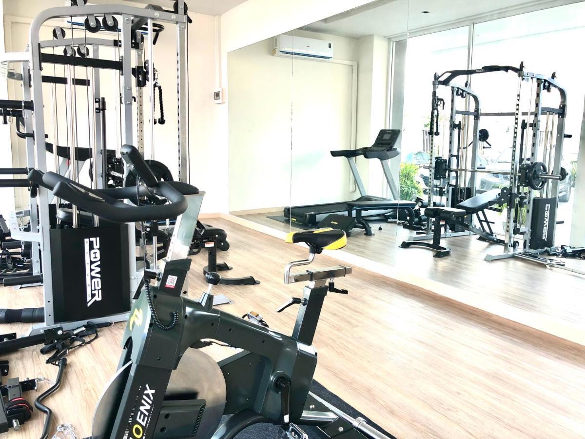 Leenova Place Bangkok Ngoại thất bức ảnh